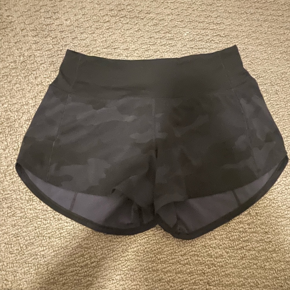 Speed up shorts camo